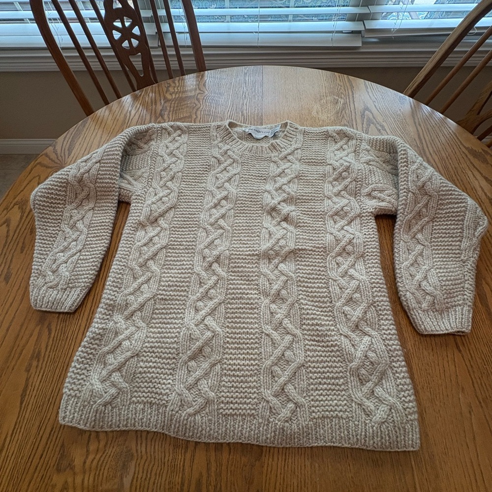 The Eagles Eye Vintage Hand Knit Fishermans Sweater Cream Wool M Cable Knit